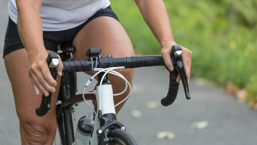 ZizeBikes - Drop Bars Vs. Flat Bars: The Good, the Bad! - Drop Bars Vs. Flat Bars - Drop Bars Vs. Flat Bars
